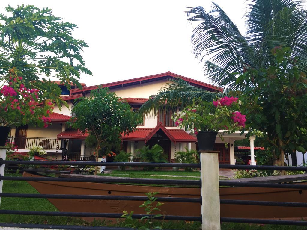 Villa Shanaya ヒッカドゥワ エクステリア 写真
