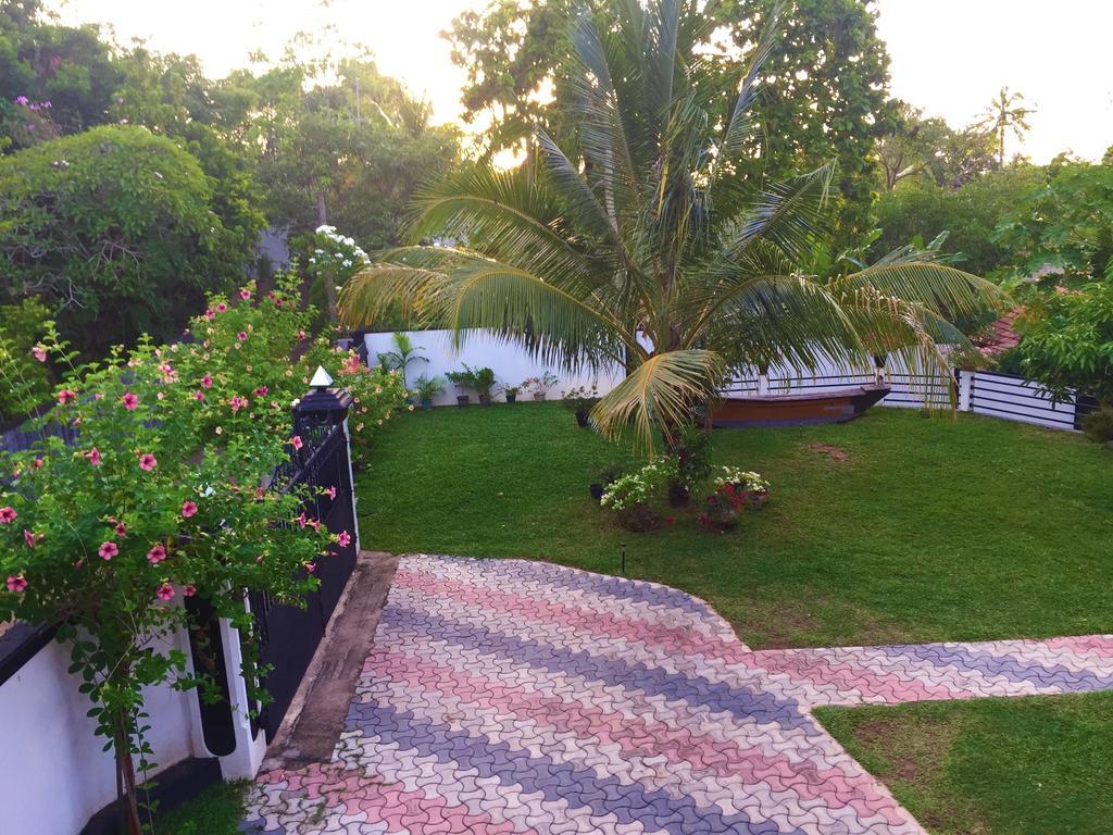 Villa Shanaya ヒッカドゥワ エクステリア 写真