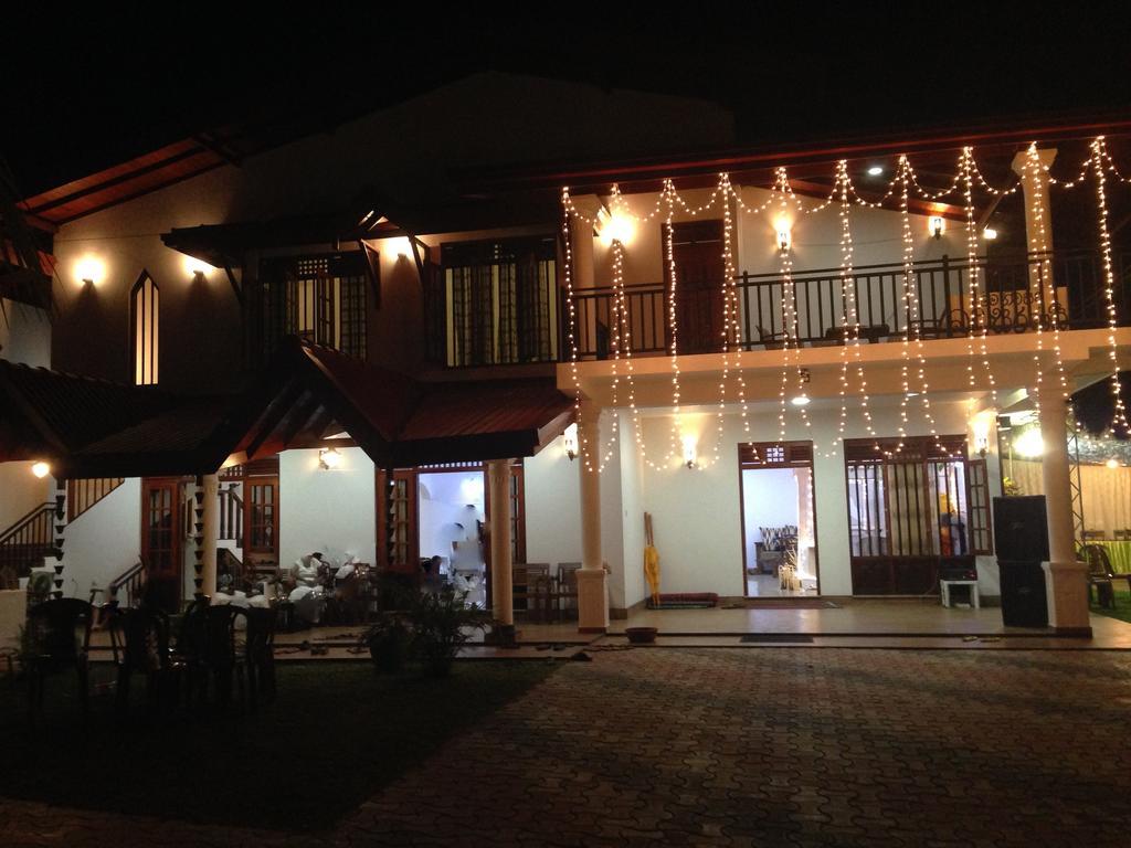Villa Shanaya ヒッカドゥワ エクステリア 写真