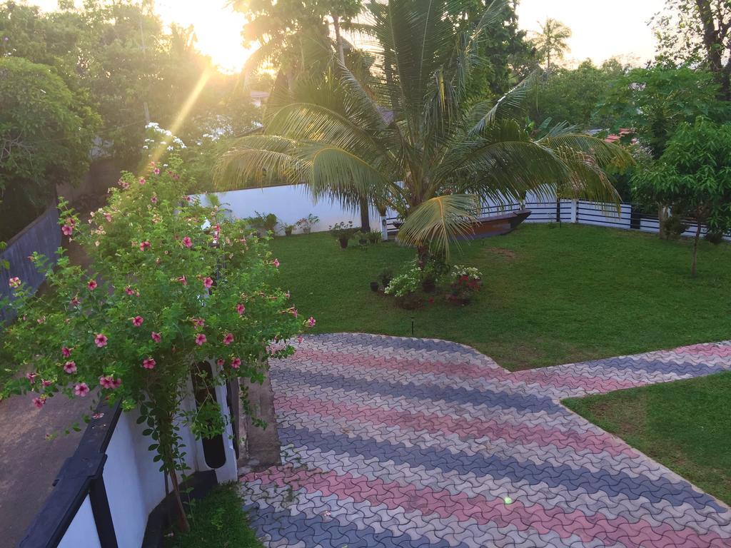 Villa Shanaya ヒッカドゥワ エクステリア 写真